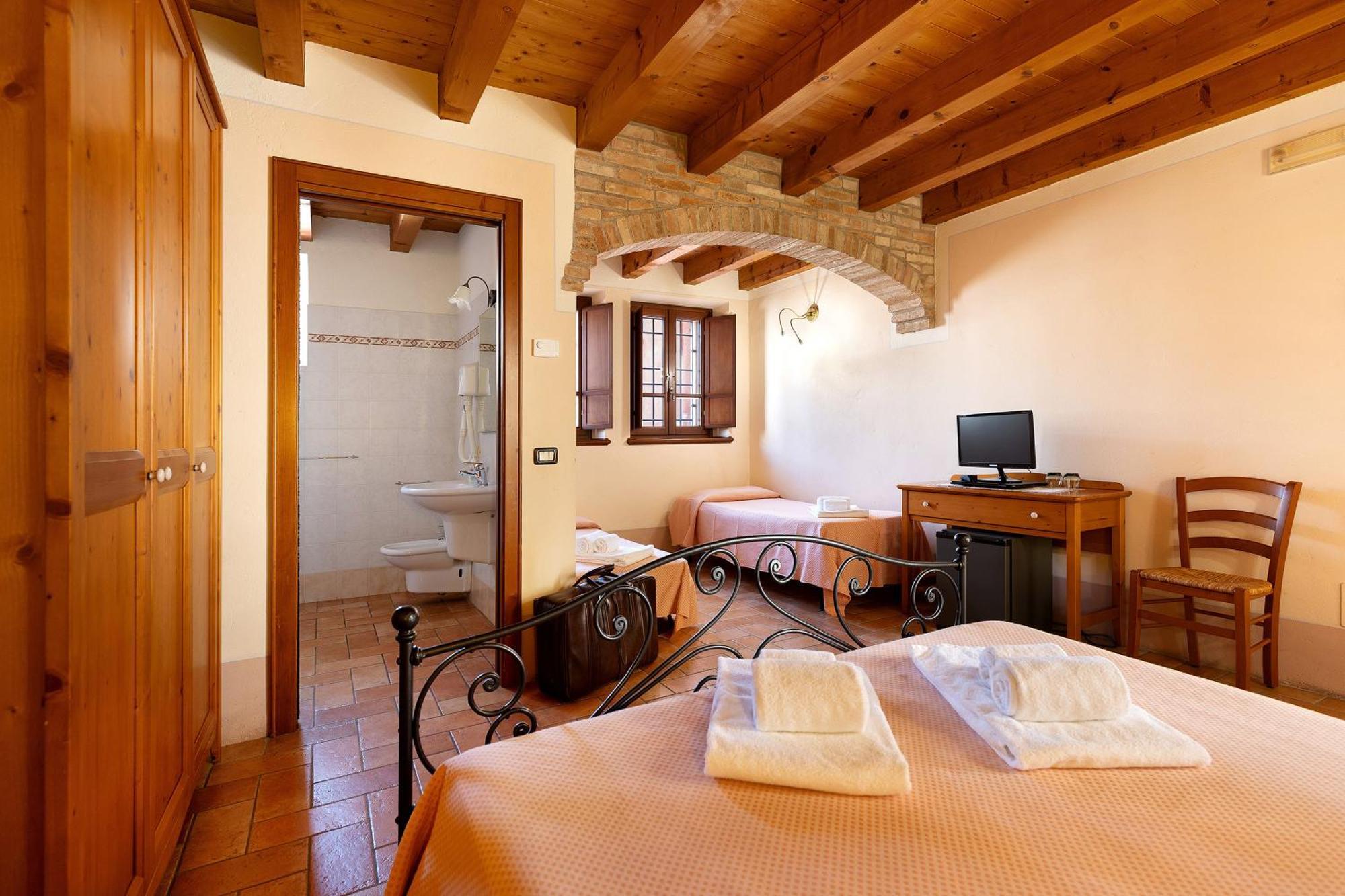 New Agriturismo Corte Olfino Монцамбано Екстериор снимка