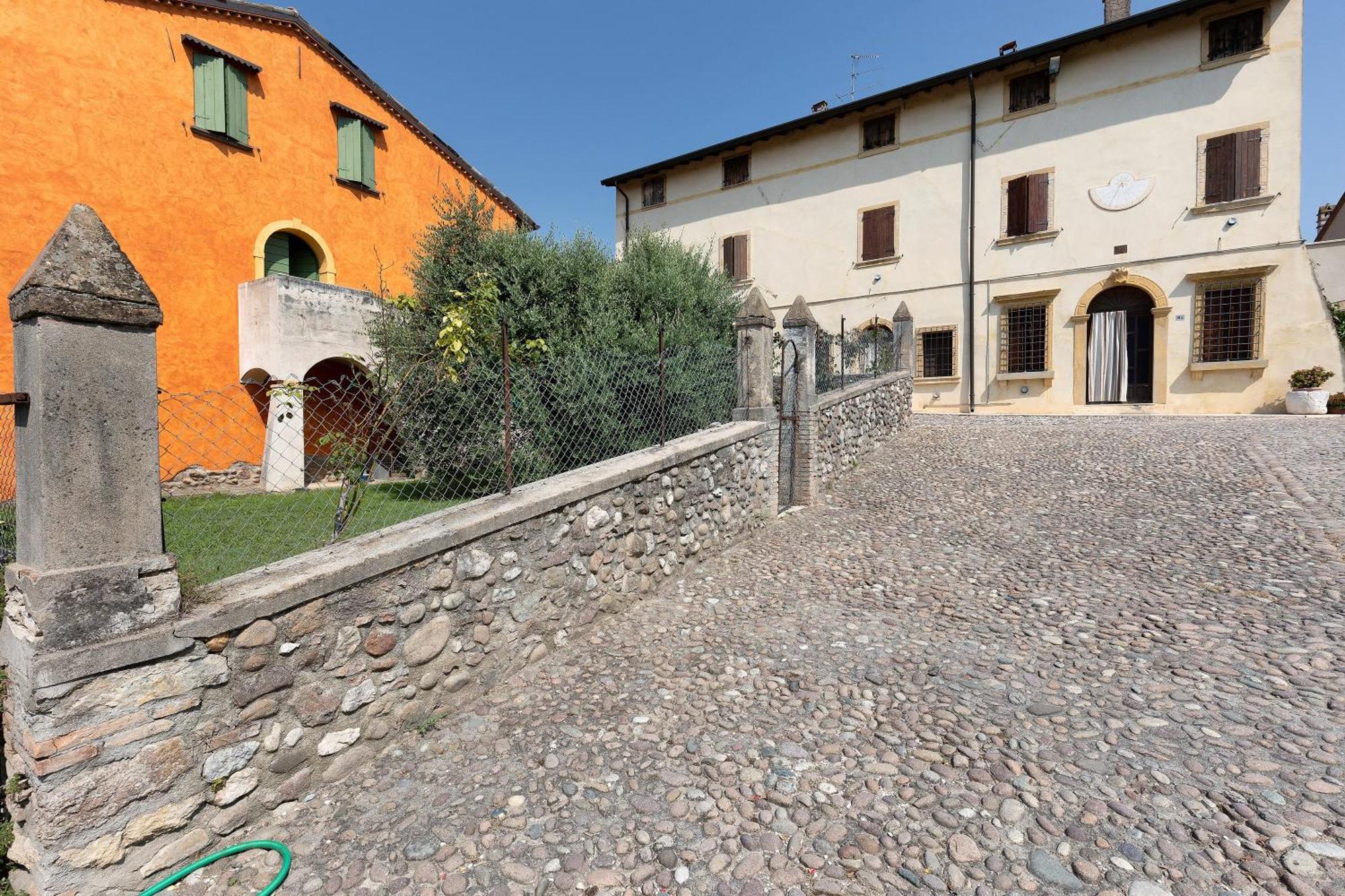 New Agriturismo Corte Olfino Монцамбано Екстериор снимка